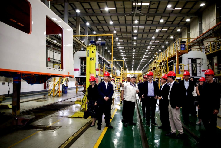 Jorge Macri en visita técnica en Shanghái