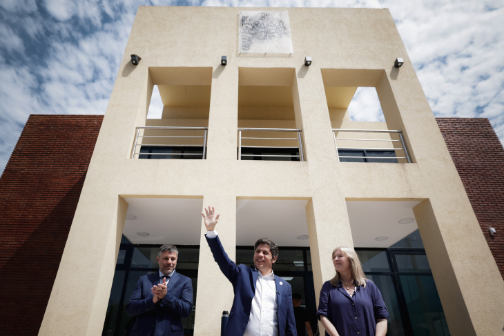 Kicillof en la Casa de la Provincia en Magdalena