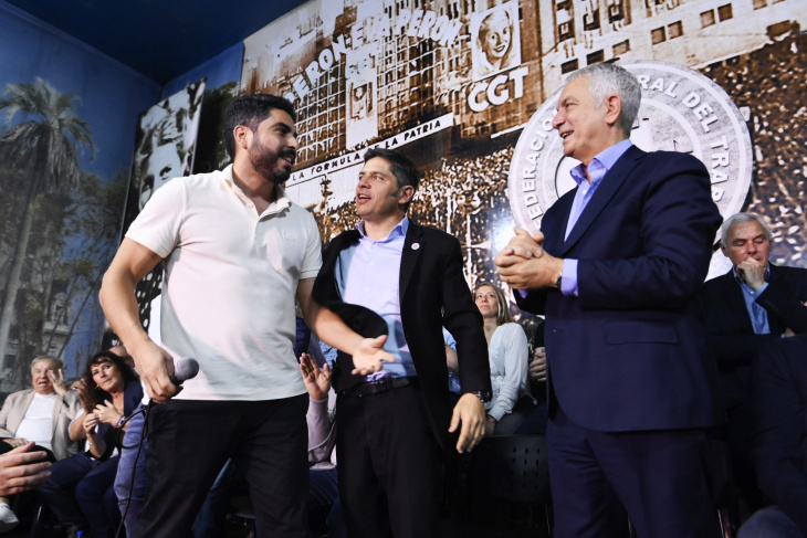 Participantes en el plenario CGT