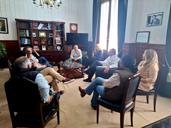 Encuentro con emprendedores locales