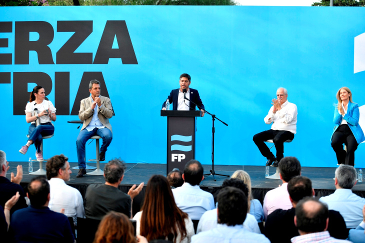 Kicillof y equipos en San Martín