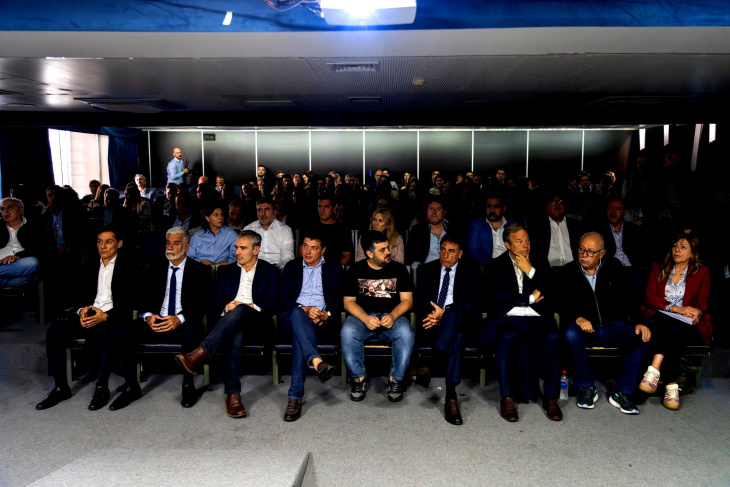 Reunión en Legislatura