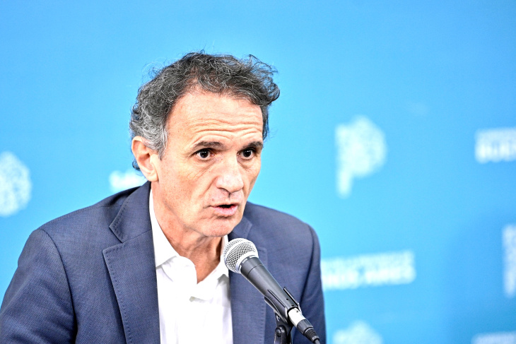 Gabriel Katopodis en conferencia