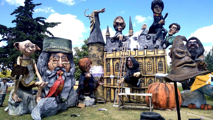 Quema de muñecos tradicional en La Plata