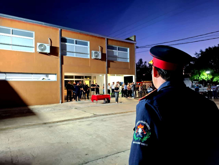 Celebración aniversario bomberos voluntarios Bartolomé Bavio
