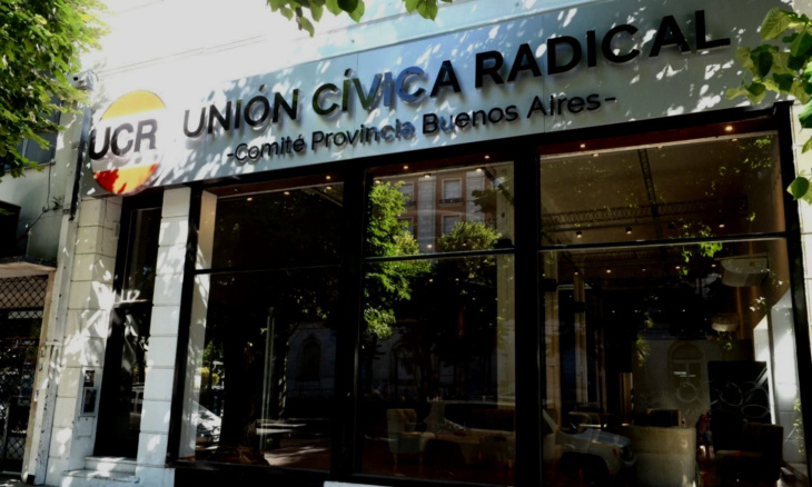 Reunión de intendentes y diputados radicales