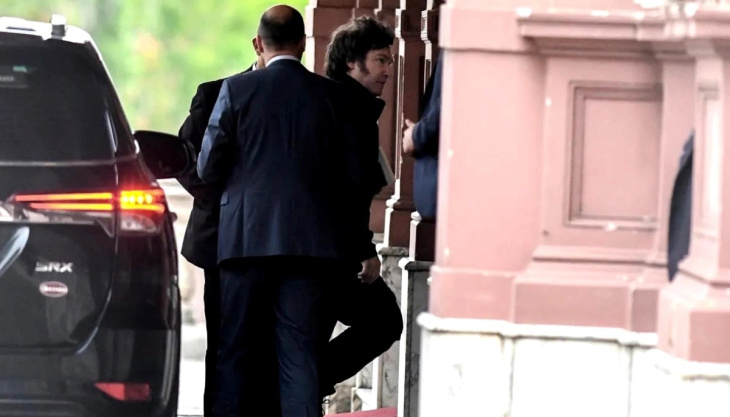 Reunión oficial con Kicillof