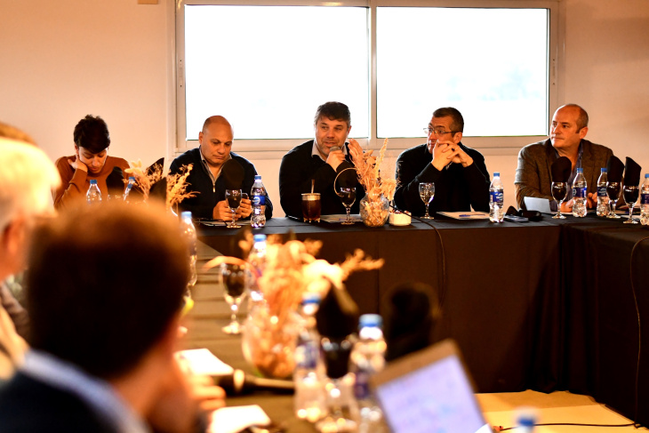 Encuentro de intendentes radicales con Pablo López