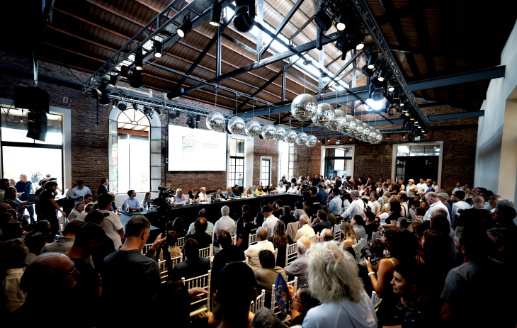 Axel Kicillof en reunión con sectores productivos en Chascomús