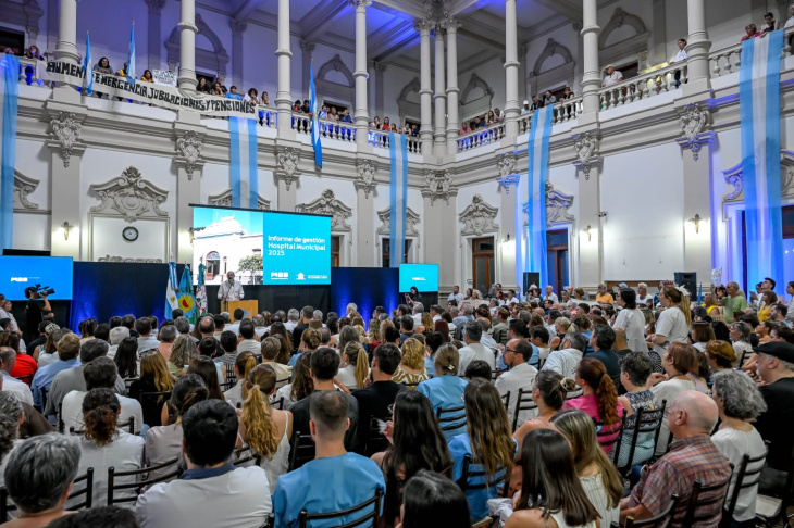 Personal hospitalario trabajando