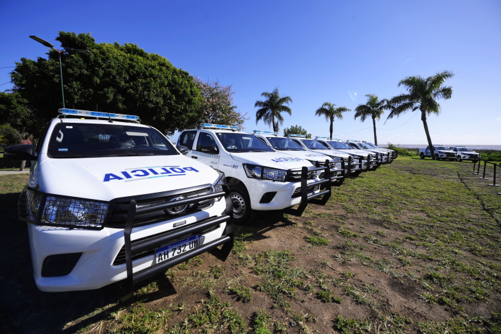 Axel Kicillof entrega patrulleros en San Isidro