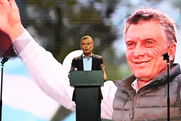 Macri liderando acto del PRO