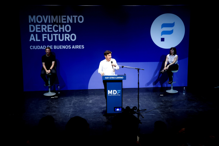 Axel Kicillof durante el encuentro del MDF en CABA
