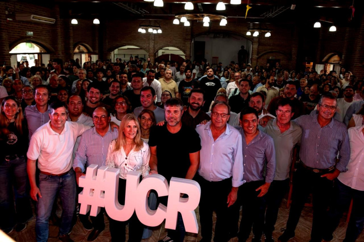Reunión UCR en Saladillo